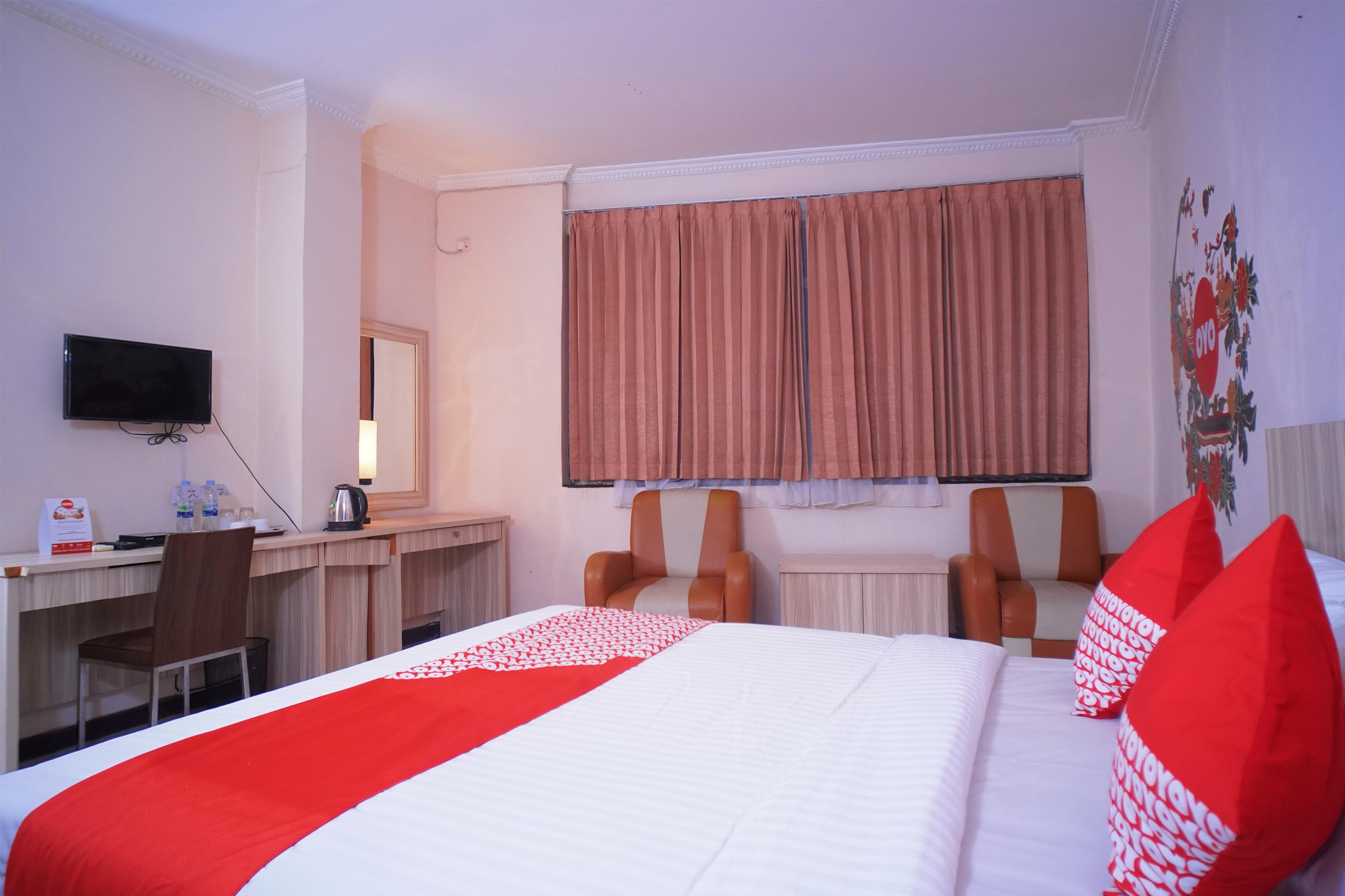 Capital O 142 Hotel Al Furqon Syariah Palembang Buitenkant foto