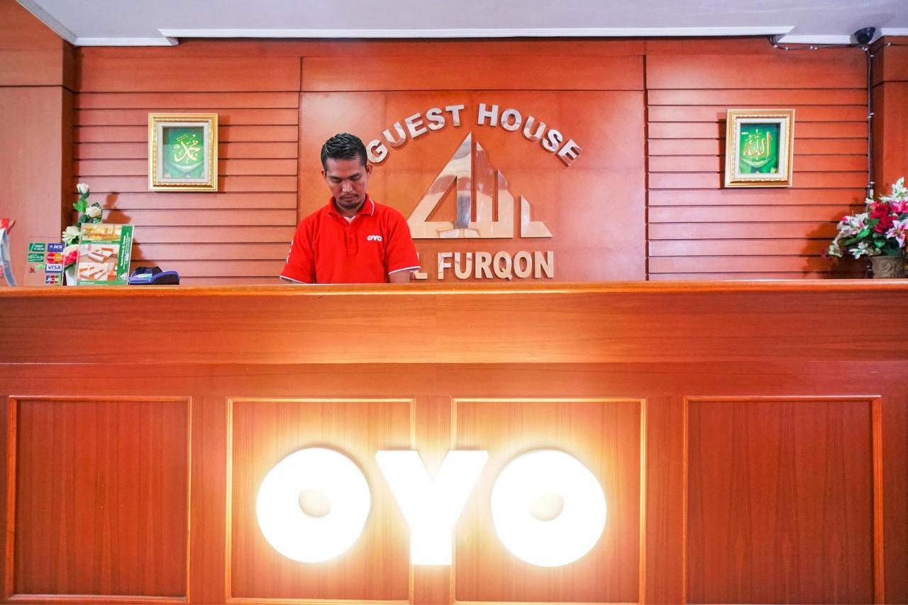 Capital O 142 Hotel Al Furqon Syariah Palembang Buitenkant foto