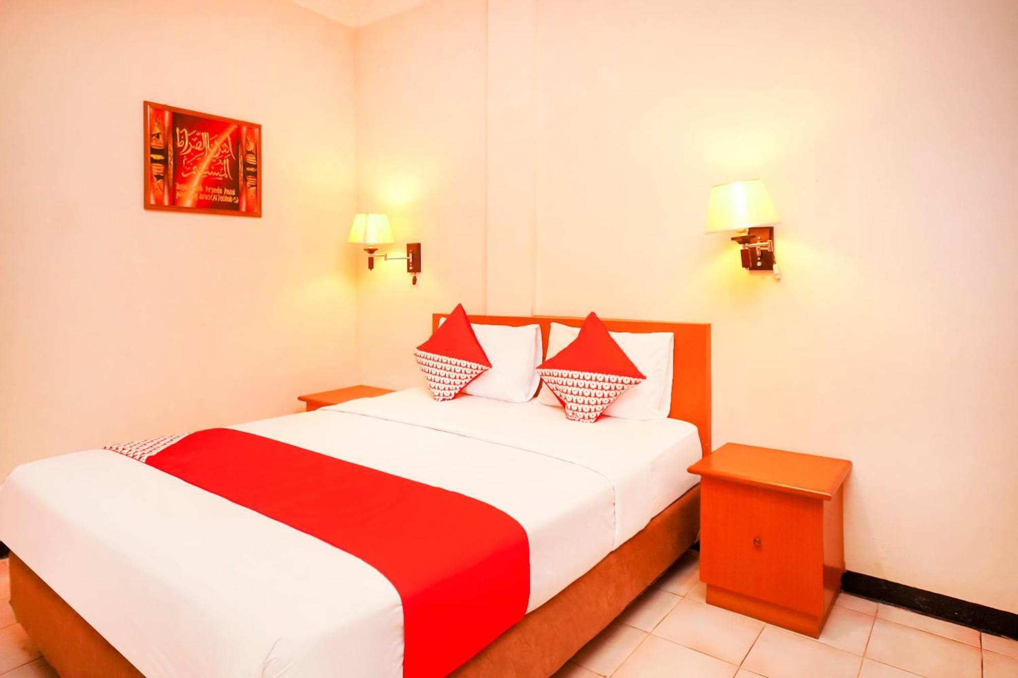 Capital O 142 Hotel Al Furqon Syariah Palembang Buitenkant foto