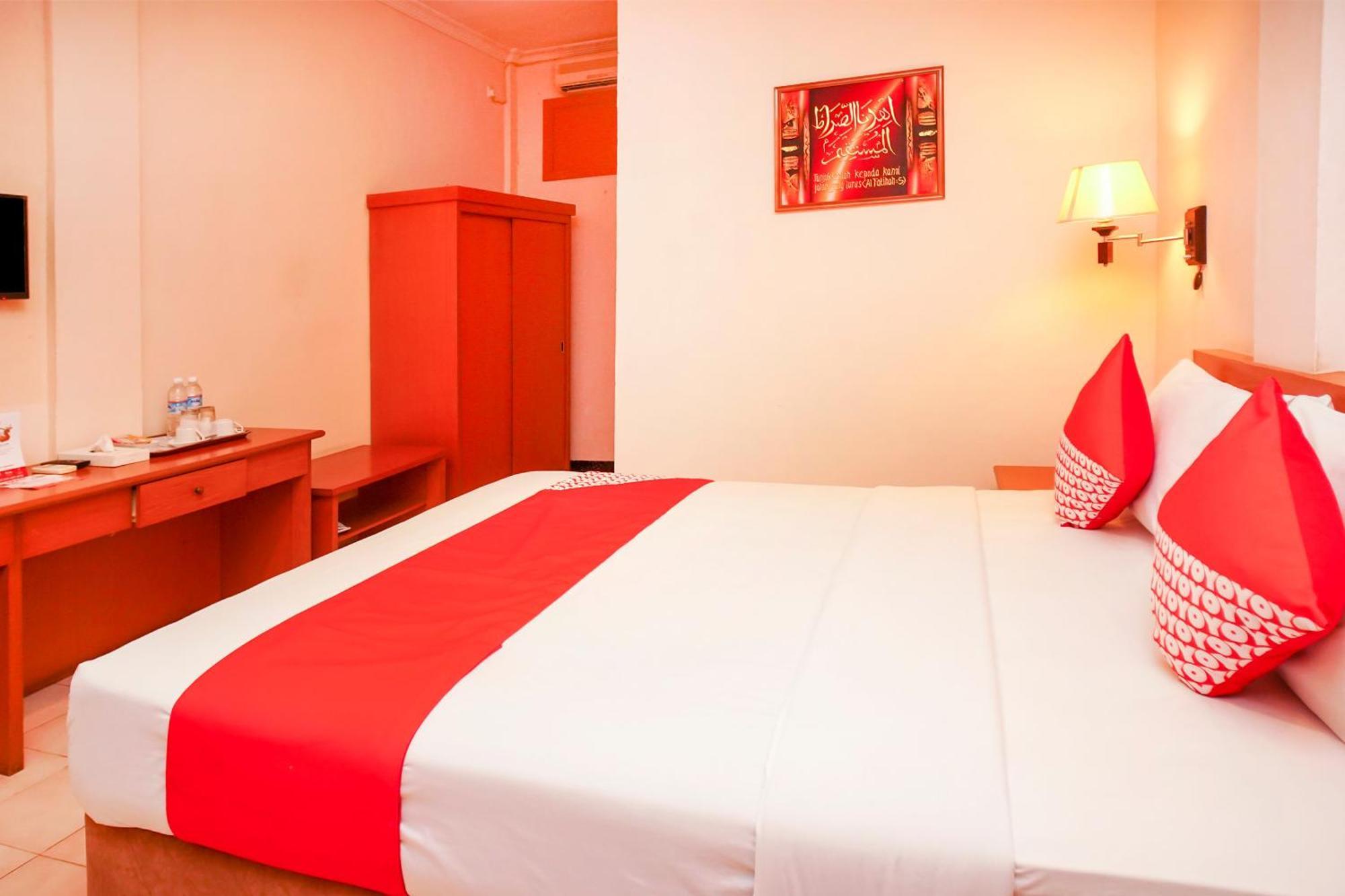 Capital O 142 Hotel Al Furqon Syariah Palembang Buitenkant foto