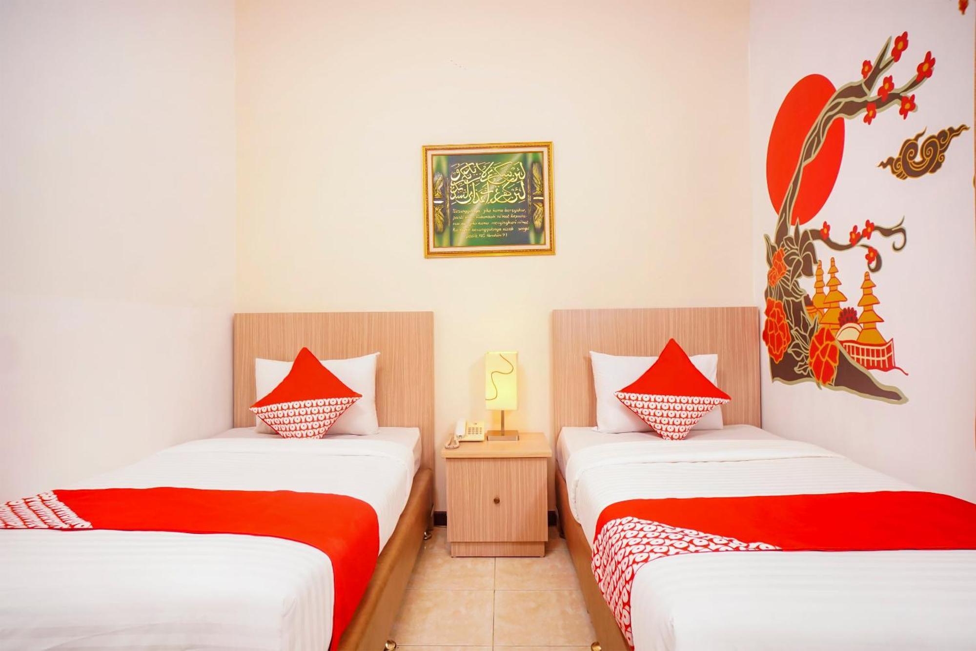 Capital O 142 Hotel Al Furqon Syariah Palembang Buitenkant foto