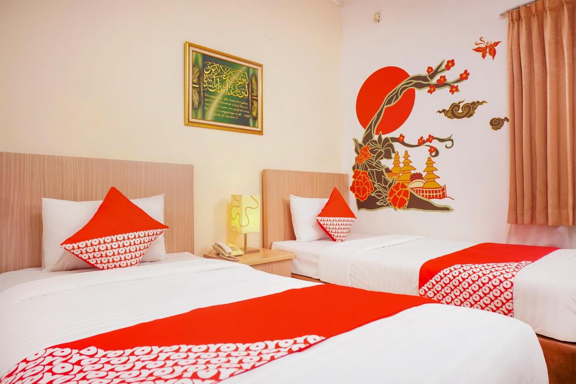 Capital O 142 Hotel Al Furqon Syariah Palembang Buitenkant foto