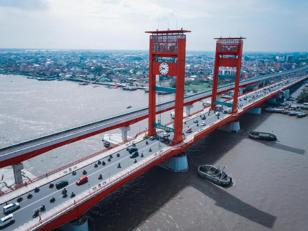 Capital O 142 Hotel Al Furqon Syariah Palembang Buitenkant foto