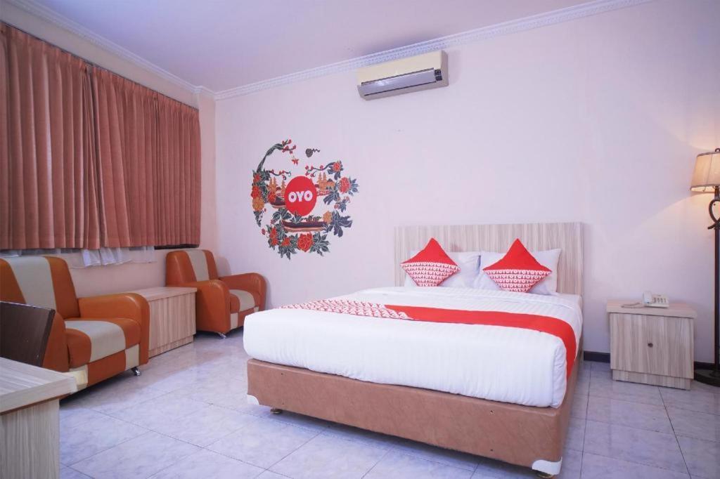 Capital O 142 Hotel Al Furqon Syariah Palembang Buitenkant foto