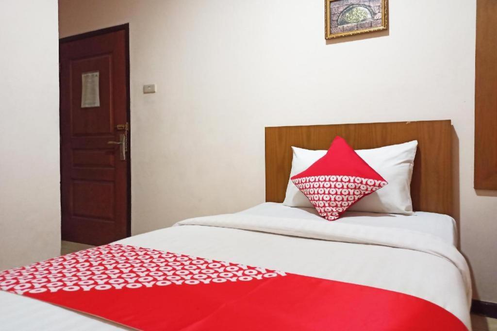 Capital O 142 Hotel Al Furqon Syariah Palembang Buitenkant foto